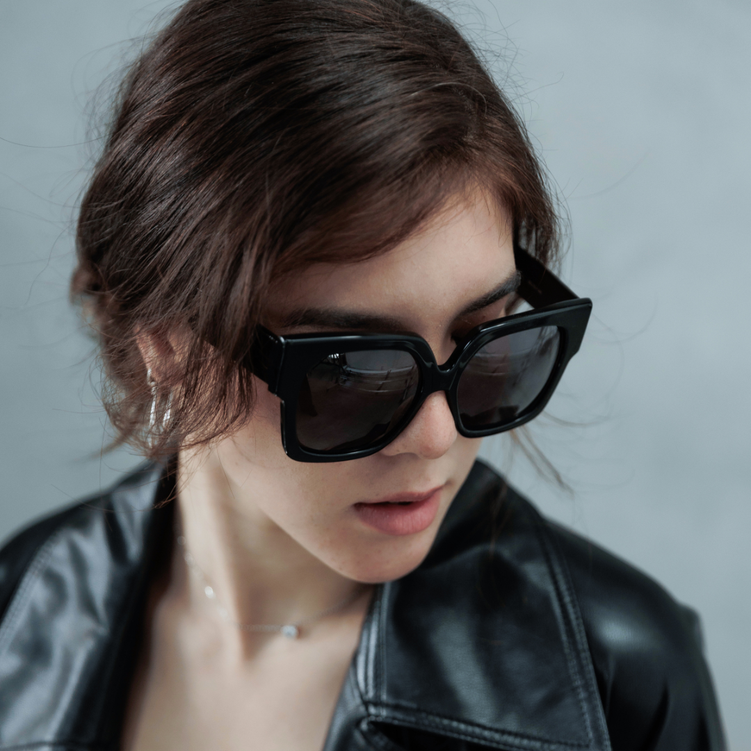 DARING Black